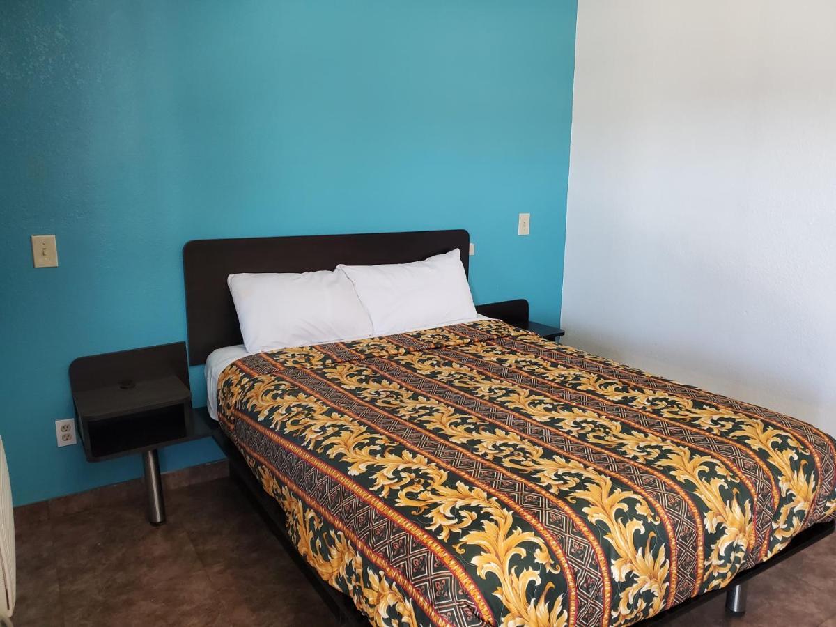 הספריה High Desert Inn מראה חיצוני תמונה
